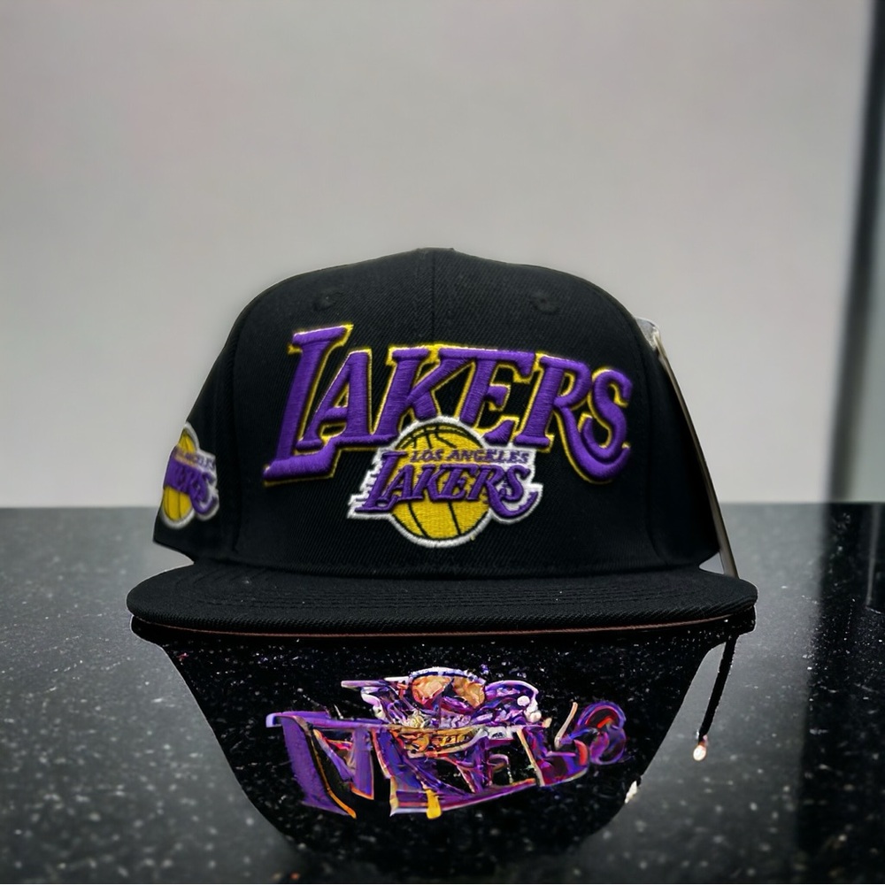 New Los Angeles Lakers PRO STANDARD Stacked Logo Black SnapBack Hat Pink Bottom